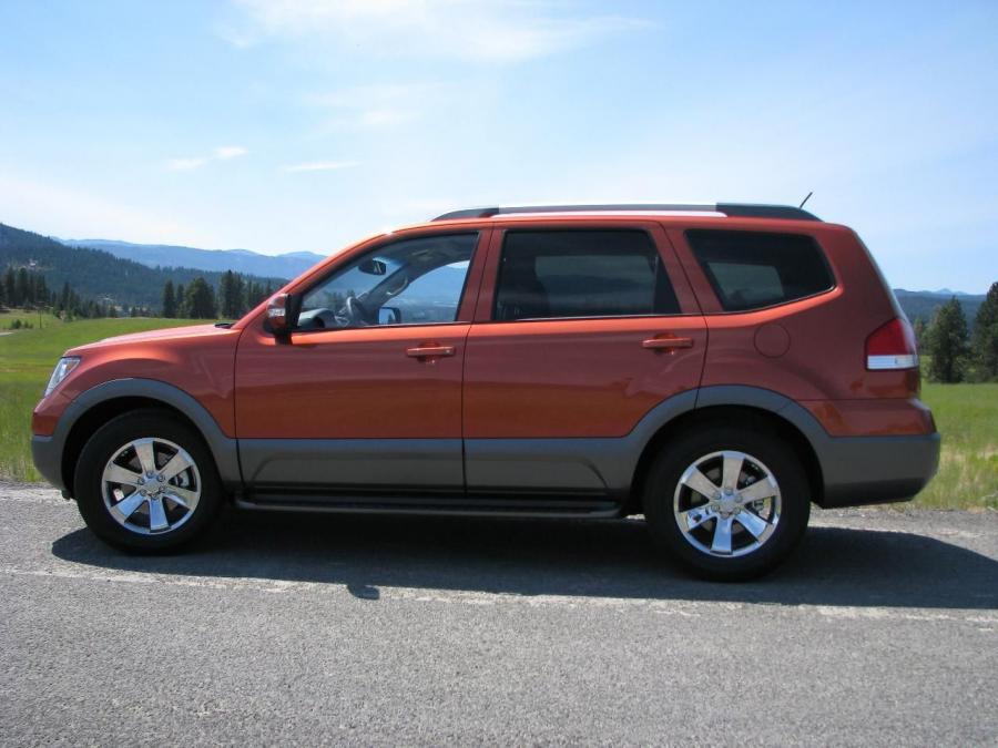  Kia Borrego 2009 года  (фото 15 из 345)